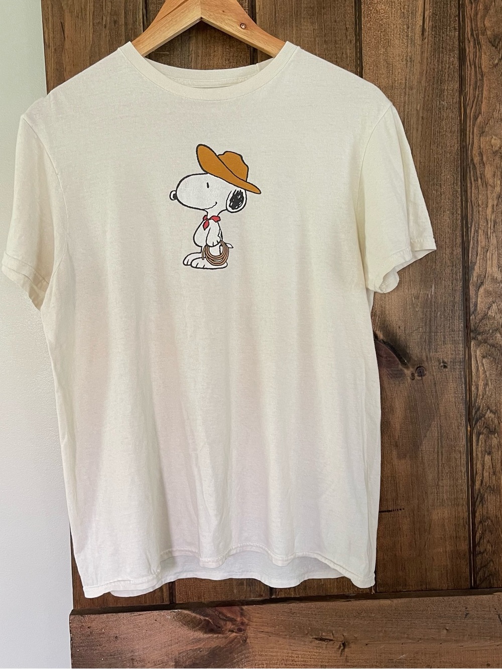 Peanuts Cowboy Desert Scene Western Snoopy Graphic Tee Medium Women's